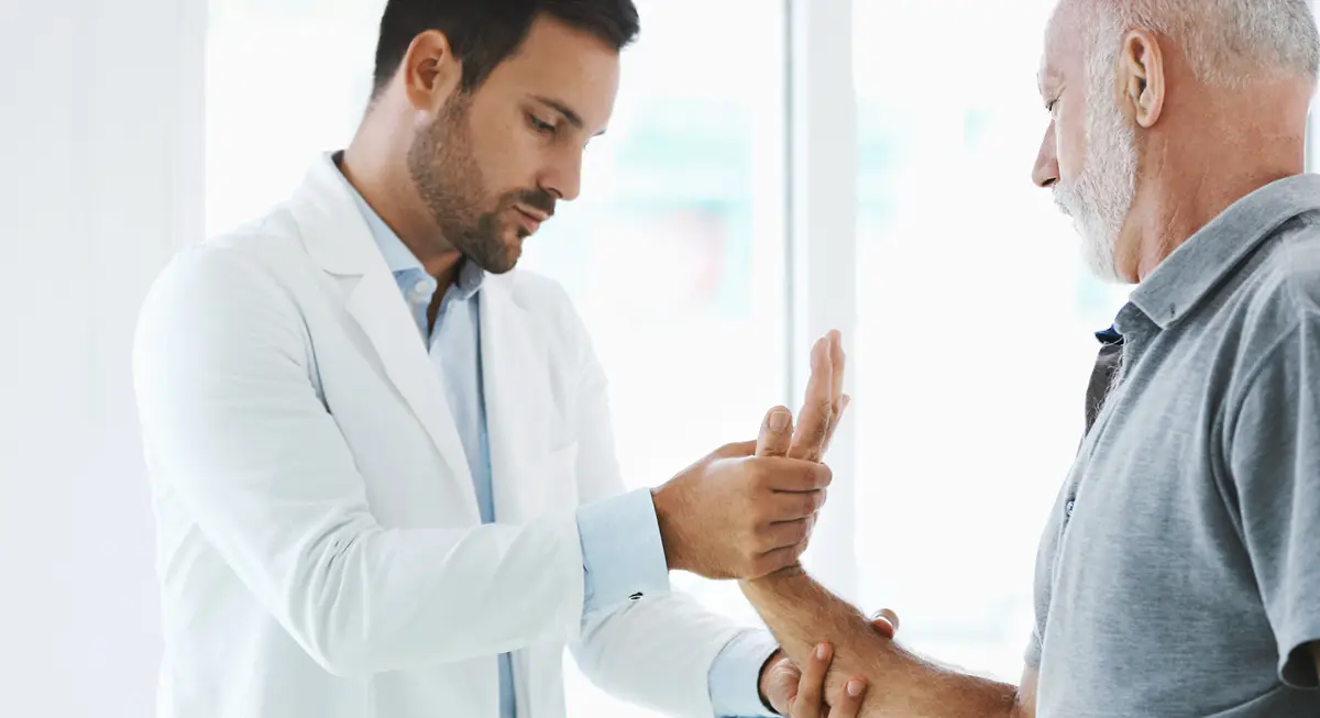 When Should I Seek Medical Attention For My Hand Pain?
