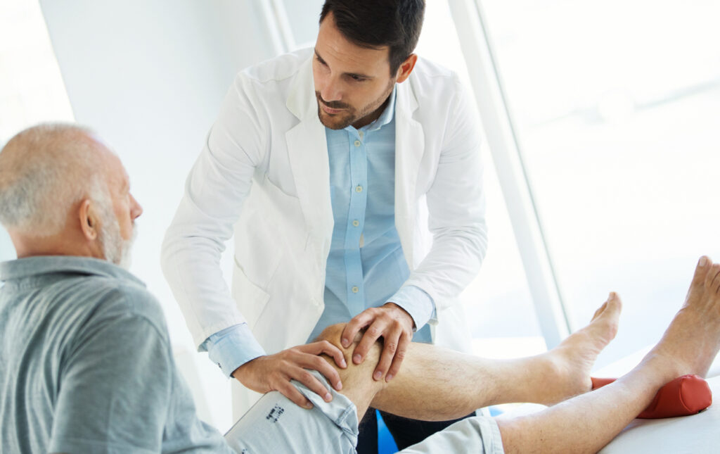 knee doctor boynton beach fl